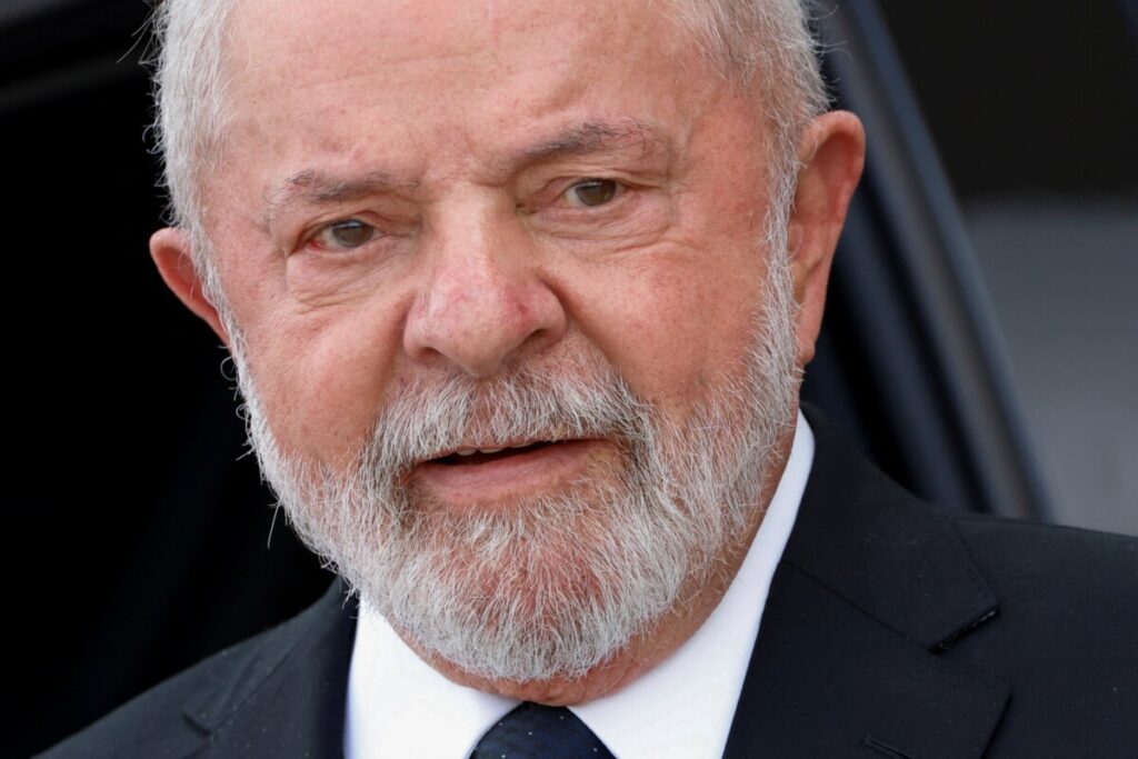 Lula participa de evento